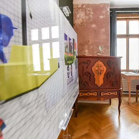 Brancovenian Elegance & Modern Comfort - Stunning 3br Near Cismigiu Appartement *