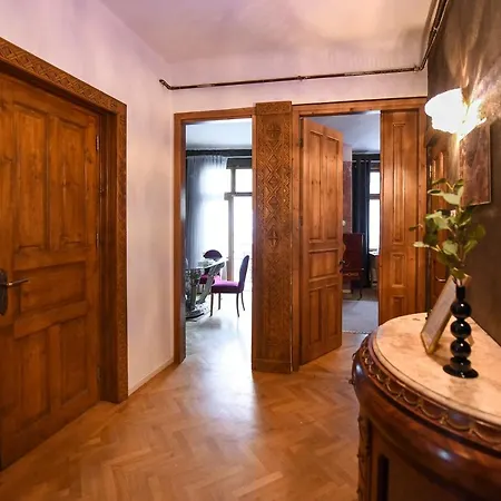 Brancovenian Elegance & Modern Comfort - Stunning 3br Near Cismigiu * Bucharest