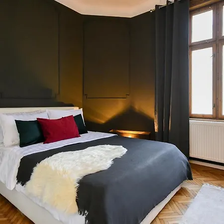 Apartment Brancovenian Elegance & Modern Comfort - Stunning 3br Near Cismigiu