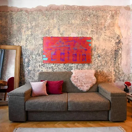 Brancovenian Elegance & Modern Comfort - Stunning 3br Near Cismigiu Apartman *