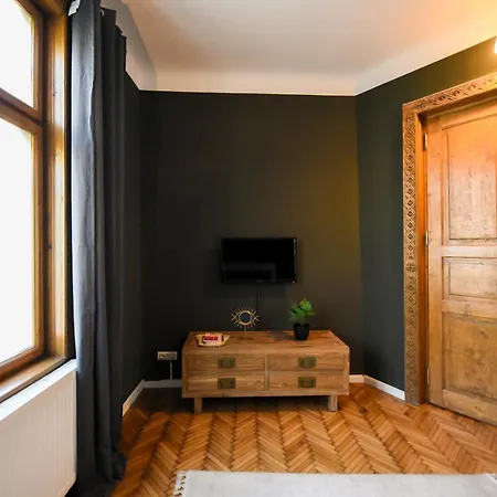 Brancovenian Elegance & Modern Comfort - Stunning 3br Near Cismigiu * Bucharest